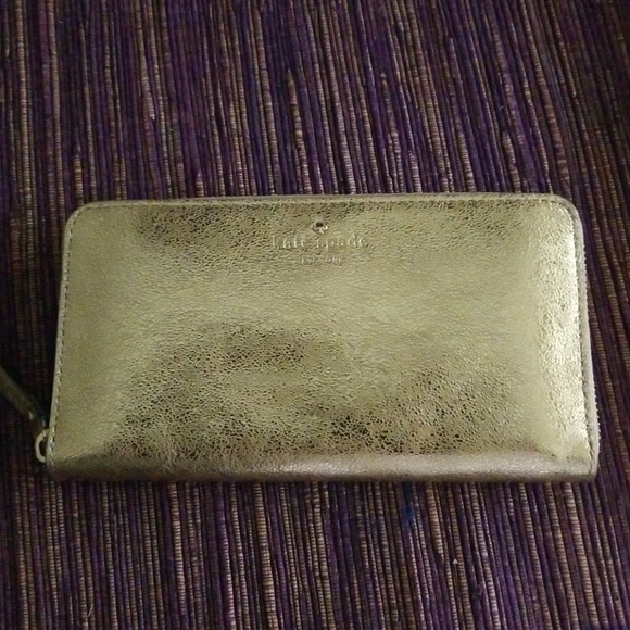 kate spade Handbags - Kate Spade Wallet (Harrison)